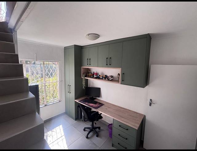 4 BEDROOM HOUSE FOR SALE IN PIERRE VAN RYNEVELD